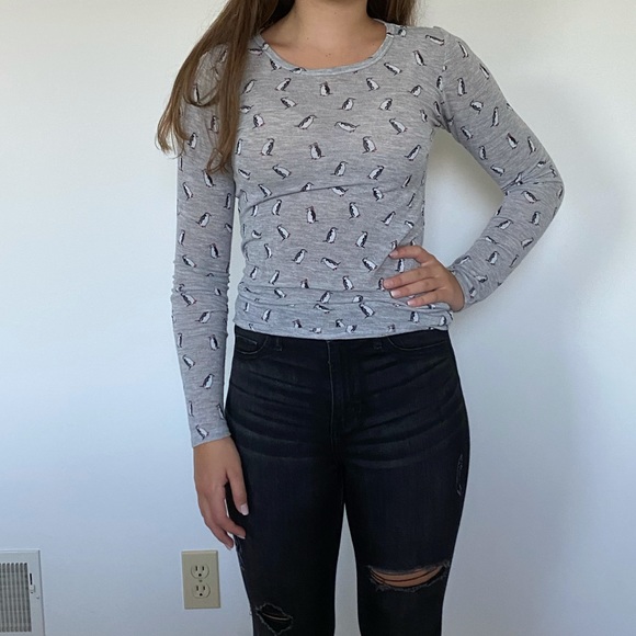 Aeropostale Tops - Penguin long sleeved shirt